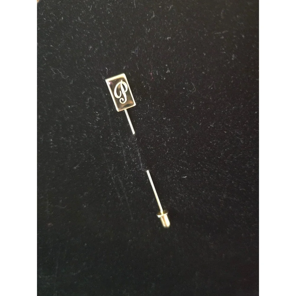 Gold plated Vintage Stick/Lapel pin Engraved initial P Classic‎ Preppy Monogram